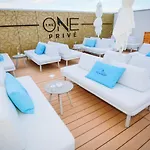 מלון The One - & 5*