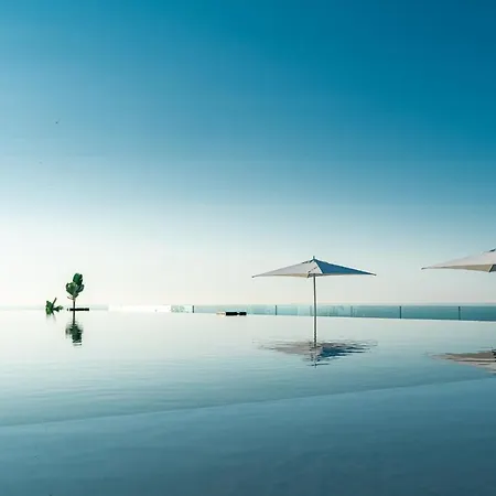 The One - & Hotel 5*