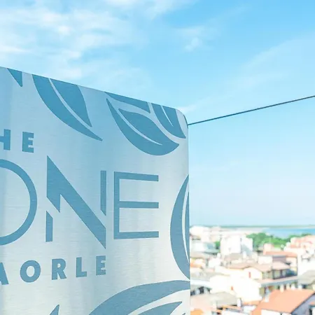 The One - & Ξενοδοχείο 5*
