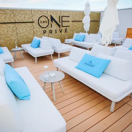 Ξενοδοχείο The One - & 5*