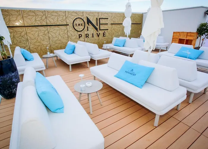 호텔 The One - & 5*