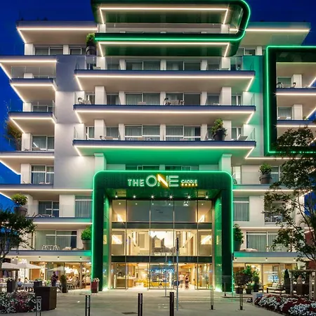 Hotel The One - &