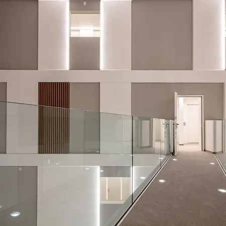 Hotel The One - & 5*