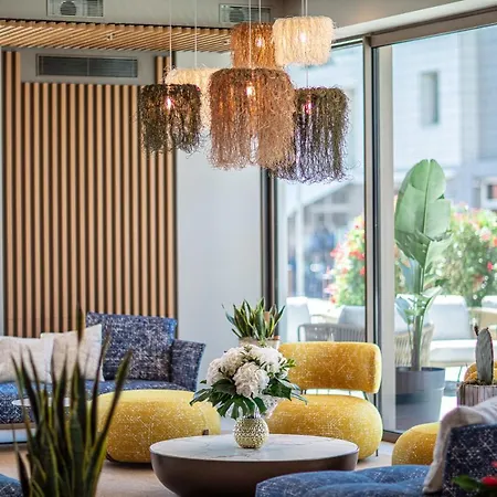 Hotel The One - & 5*