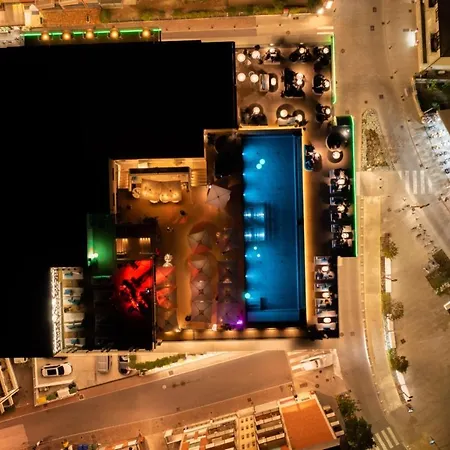 The One - & Hotel