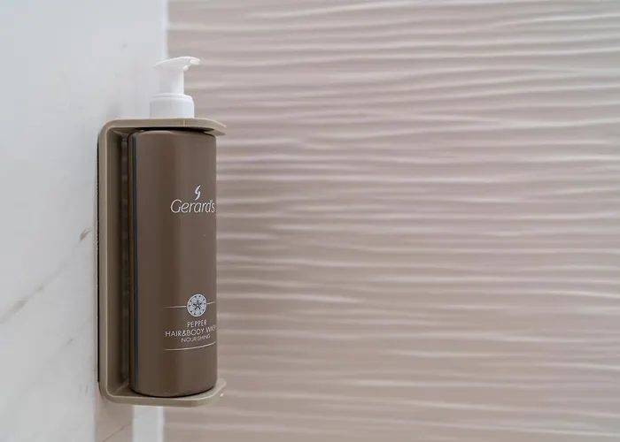 Hotel The One - & 5*