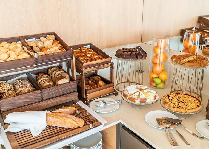 Hotel The One - & 5*